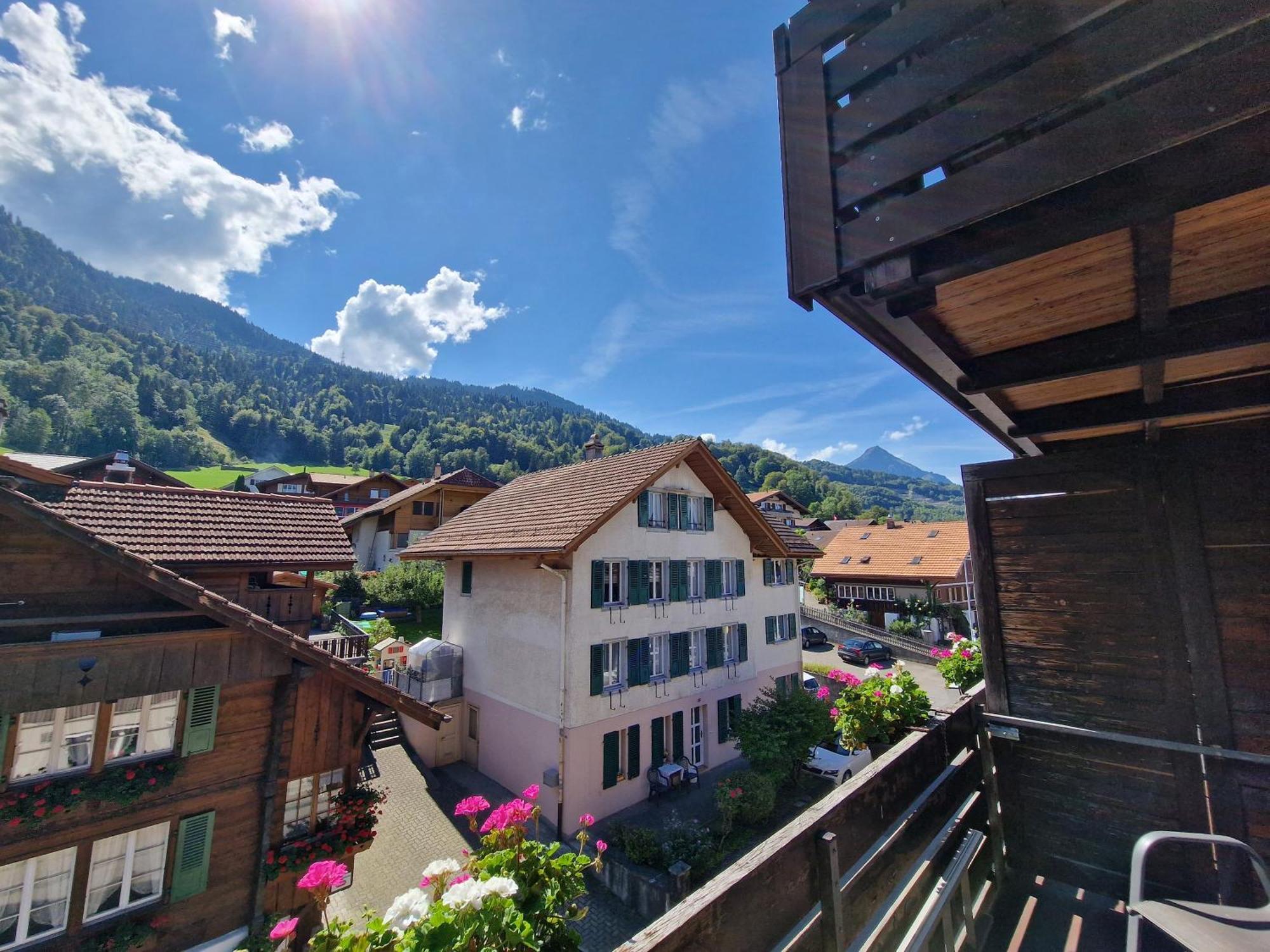 Hotel Kreuz Leissigen Exterior foto